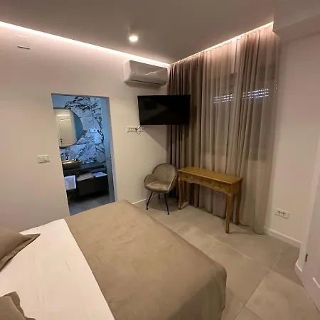 & Iris Lägenhet Zadar